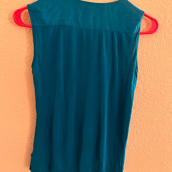 Top - Picture 3 of 3